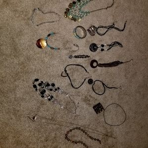Lot of 15 piece jewelery